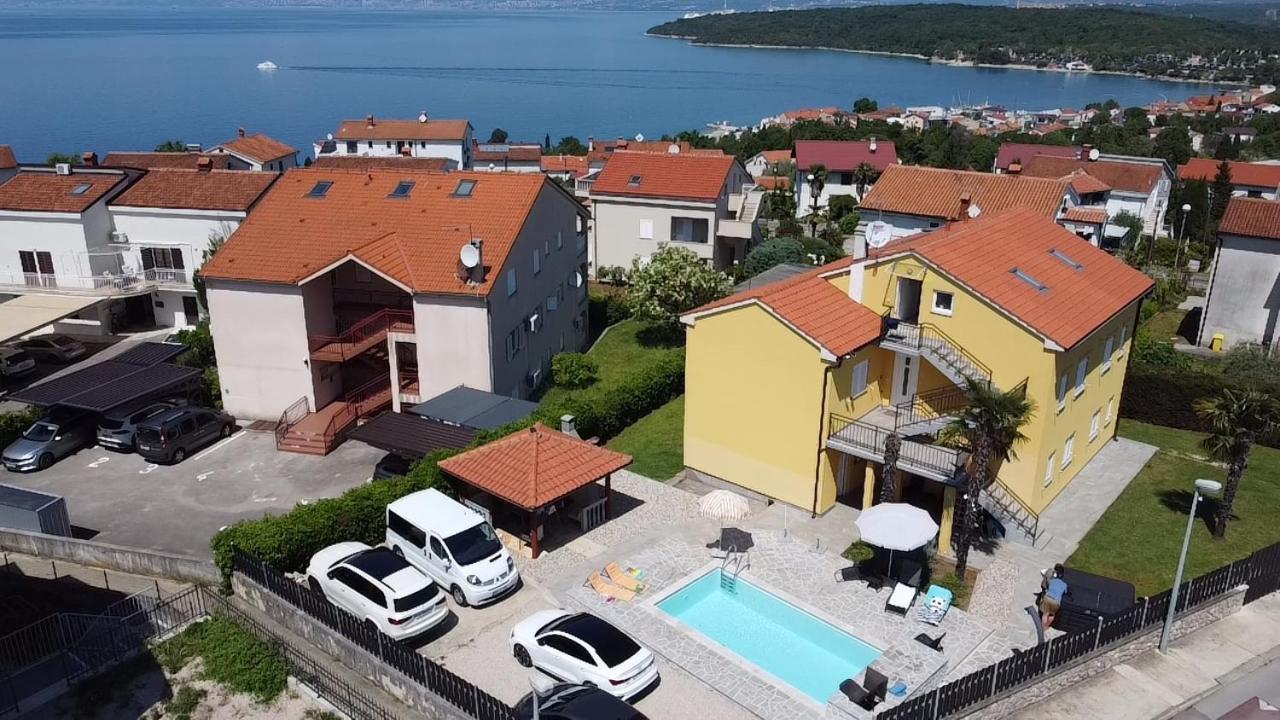Tom'S House Njivice Apartment Екстериор снимка